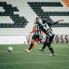 La première saison d'aboubakar à lorient constitue, par surprise la meilleure de son début de carrière. Gohkvrzdalozpm