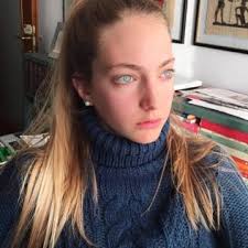 Want to discover art related to leone? Chiara Leone La Top Che Somiglia Ad Amanda Seyfried Io Scoperta A 13 Anni Ho Dovuto Aspettare Corriere It