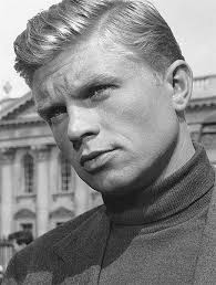 Hardy krüger, weltenbummler, schauspieler und autor mit wohnsitzen in palm springs, hamburg und im adlon, wird an diesem freitag 85 jahre alt. Hardy Kruger Jung Alter Vermogen