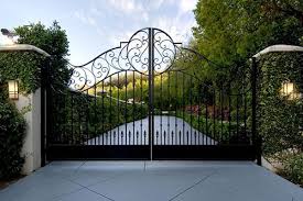 Pin By Stephanie Hentges On Homes Estate Gates Luxury Driveway Gate House