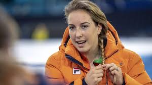 Ook na vannacht is haar situatie nog altijd onveranderd, ze vecht voor haar leven, zegt carl mureau van de knsb. Naaldwijkse Lara Van Ruijven Pakt Eerste Shorttrackgoud Omroep West