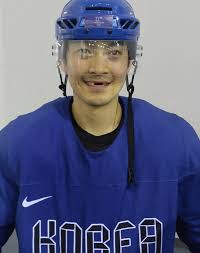 Let's look at the 22 worst teeth in nhl. Korean Ice Hockey Player Loses Three Teeth In Match Against Canada