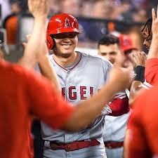 In the top of the ninth inning, morris apologized on the air. 2j6sz4vhgx1zlm