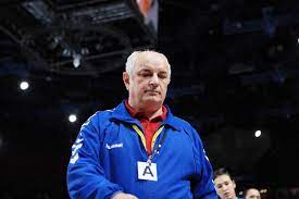 Gheorghe cucoș, un bătrân de 75 de ani din vaslui, dat dispărut la începutul lunii februarie 2012, a fost găsit mort pe un câmp de la marginea orașului. Nmmyappj5jfytm