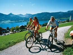 Wolfgang in the state of upper austria.the town and the lake are named after saint wolfgang of. Mit Dem Mountainbike Am Wolfgangsee Berau Am Wolfgangsee