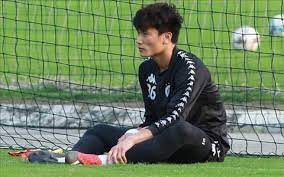 Vì trong 2 năm qua thì người hùng thường châu đã không có cửa cạnh tranh suất lên đtqg với các đồng nghiệp. Goc Nhin CÆ¡ Há»™i Nao Cho Bui Tiáº¿n DÅ©ng Táº¡i Clb Ha Ná»™i