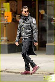 Justin Theroux Stays Warm In Chicago Police Leather Jacket Justin Theroux Stays Warm In Chicago Police 03 P Leather Jacket Men Dr Martens Men Mens Jackets