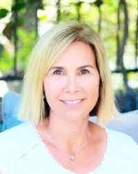 Allison Elwell's Instagram, Twitter & Facebook