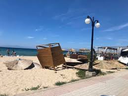 Στείλτε το βιογραφικό σας σε χιλιάδες ανοιχτές θέσεις εργασίας στο jobfind.gr. Anastatwsh Sth Xalkidikh Anemostrobilos Xtyphse Ta Nea Moydania Proklh8hkan Ylikes Zhmies E8nos