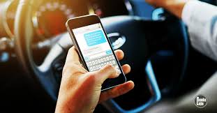 Telefon bimbit (juga dikenali sebagai telefon mudah berlayar, telefon selular,telefon tingkat berahi telefon tanpa wayar) merupakan peranti eletronik mudah alih digunakan sebagai alat perhubungan suara atau data melalui jaringan stesyen pengkalan yang dikenali sebagai tapak sel. Pemandu Uk Diharamkan Guna Telefon Pintar Ketika Memandu Tahun Depan