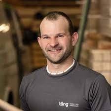 Sauna team oü tegevuseks on sauna ehitus ning haagissaunade rent ja tootmine. Team Kung Wellness