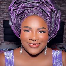 Introduction and sharing of prom experience in a women's club