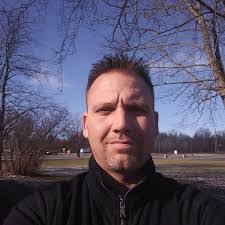 Eric Chamblee's Instagram, Twitter & Facebook