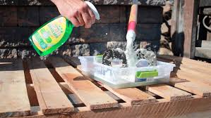 Super quick concrete dissolver is a liquid compound specifically formulated to dissolve built up cement on tools and equipment associated with the concrete ready mix industry. Concrete Dissolver An Easy Way To Clean Masonry Tools Dengarden