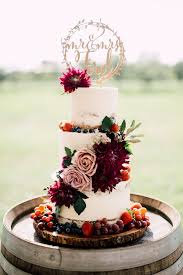 Chic Niagara On The Lake Vineyard Wedding Ruffled Burgundy Wedding Cake Buttercream Wedding Cake Cool Wedding Cakes