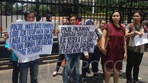 Berdasarkan data dari ojk, kurang lebih ada 1.700 perusahaan aplikasi pinjaman yang terdaftar dan diakui ojk. Bareskrim Dalami Pinjaman Online Yang Sebar Poster Asusila Nasional Tempo Co