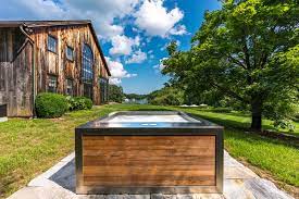 We spent one night at black diamond suites and it was just amazing! Stainless Steel Spa Hot Tub Luxury Hot Tubs Diamond Spas
