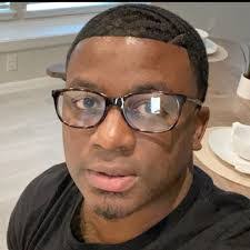 Alec Moe's Instagram, Twitter & Facebook