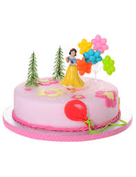 Se volete far felici i bimbi senza perdere troppo tempo vi consiglio di cercare, scaricare e stampare maschere dal web, e personalizzarle. Decorazioni Per Torta Principesse Disney Biancaneve Kit 4 Pezzi Addobbi E Vestiti Di Carnevale Online Vegaoo