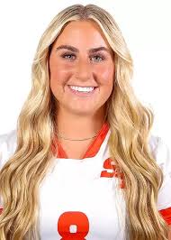 Kinsey Hill's Instagram, Twitter & Facebook