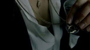 Pendant Necklace Worn By Angela Dodson Rachel Weisz In Constantine Spotern Nextvance triangle celtics knot round pendant necklace geometric nordic vikings irish triquetra amulet necklaces unisex jewelry. pendant necklace worn by angela dodson