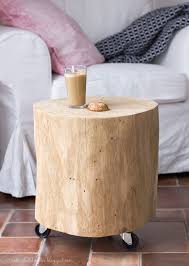 Natuerlichkreativ Holzklotz Eichenstamm Beistelltisch Diy In 2020 Holzblockmobel Inneneinrichtung Dekor