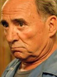 Entre les deux tourtereaux qui sont restés mariés pendant cinquante ans, c'était l'amour fou. Claude Brasseur Il N A Jamais Pardonne A Sa Mere France Dimanche