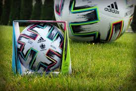 Mecz otwarcia opóźnionego o rok turnieju uefa euro 2020 odbędzie się w piątek 11 czerwca 2021 roku o godz. Jak Wyglada Pilka Na Euro 2020 Recenzja Pilki Adidas Uniforia