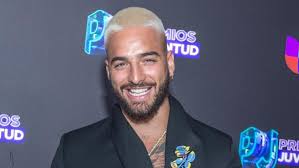 Maluma showed his style in bleached jeans with a black tee while natalia opted for a summery dress. Don T Hide Maluma Was Photographed With His New Girlfriend
