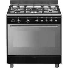 La cuisinière astech 5 feux 90×60 inox vous offre un mode de cuisson au gaz qui permet d'être précis et rapide. Cg90n9 Smeg Cuisiniere Avec Taque De Cuisson Au Gaz Elektro Loeters