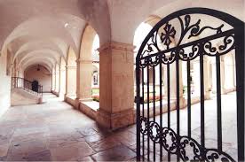 Visite Guidee De La Cite Medievale De Cremieu Bureau D Information Touristique De Cremieu Cremieu Samedi 19 Septembre 2020