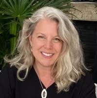 Kristen Ferry's Instagram, Twitter & Facebook