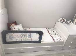 Bu videoda ortopedik yatak, uyku seti ve kargo dahil 595 tl olan dolaplı ve iki çekmeceli büyüyen beşiğimizin kurulum videosunu. Montessori Yatak Dusme Tehlikesi Happy Kids Forum