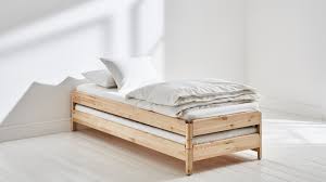 Ein ikea daybed gibt es in verschiedenen varianten und warten mit einem unterschiedlichen design auf. Einzelbetten Singlebetten Kaufen Ikea Deutschland