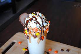 Just like steak n' shake!i had a wonderful experience last tuesday when my cousin treated me to a steak n' shake reese's peanut butter cup milkshake. Reese S Peanut Butter Cup Banana Milkshake