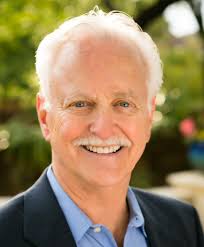 Take a look at the bobblehead the Yankees are giving away for George  Costanza Night. Some have already made their way to eBay, costing as much  as $180 👀 (via Yankees on