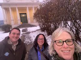 IDAHO DEPARTMENT OF PARKS & RECREATION “To improve the quality of life in  Idaho through outdoor recreation and resource st