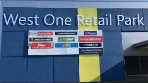 Ziua festivă este în 15 august, miercuri, astfel că majoritatea clienţilor vor avea o zi liberă în plus. Lidl Announce New Eccles Store Salford Now