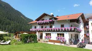Il est situé dans le quartier vergoetschen, à environ 15 minutes à pied de quellalpin kaunertal. Apart Haus Renate In Kaunertal Angebote Zimmer Verfugbarkeit
