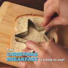 Christmas Egg In A Hole Video Recipe Video Food Recipes Breakfast Recipes