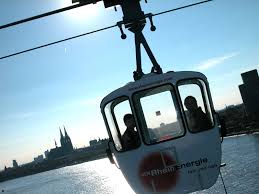 Er erhielt sein heutiges aussehen im zuge mehrerer umgestaltungen im 20. Kolner Seilbahn Startet In Die Neue Saison Koeln De