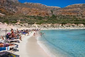 Qastronomik turizm üçün ən yaxşı şəhərlərin reytinqi. Imagine GratuitÄ Munte Mare Apa Nisip Oameni VacanÅ£Ä Turism