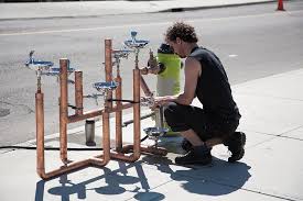 It is a component of active fire protection. Hydrant Fountains Sans Facon
