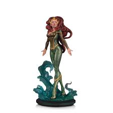 Over time, mera became a prominent military figure in atlantis, leading the atlantean guards later in life. Aquaman Mera By Joelle Jones Dc Cover Girls Statue Gamestop
