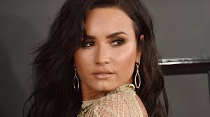 Demetria devonne lovato was born on august 20, 1992 in demi started out as a child actor on barney & friends. Demi Lovato Uber Familienplanung Us Sangerin Mochte Kinder Adoptieren