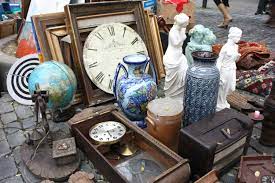 Auf der grosser markt können sie fast alles kaufen, so wie fleisch, käse, fisch, obst & gemüse. Brocante Markt Venlo Maasblvd Shoppingzone Venlo Centrum