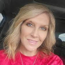 Penny Guthrie's Instagram, Twitter & Facebook