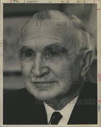 Press Photo Former US Senator Wayne Morse from Oregon poses for photo