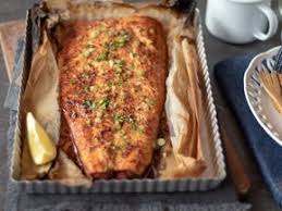 Saumon Au Beurre Aille Et Miel Un Filet De Saumon Parfume Au Beurre Aille Avec Une Touche Filet Saumon Au Four Recette Filet De Saumon Recette Saumon Au Four