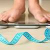 Mulai dari olahraga dan menjaga makan penelitian lain yang dikutip oleh nytimes.com menunjukkan bahwa dari 7.750 orang , sepertiga orang mengalami kenaikan berat badan, sepertiga. 1